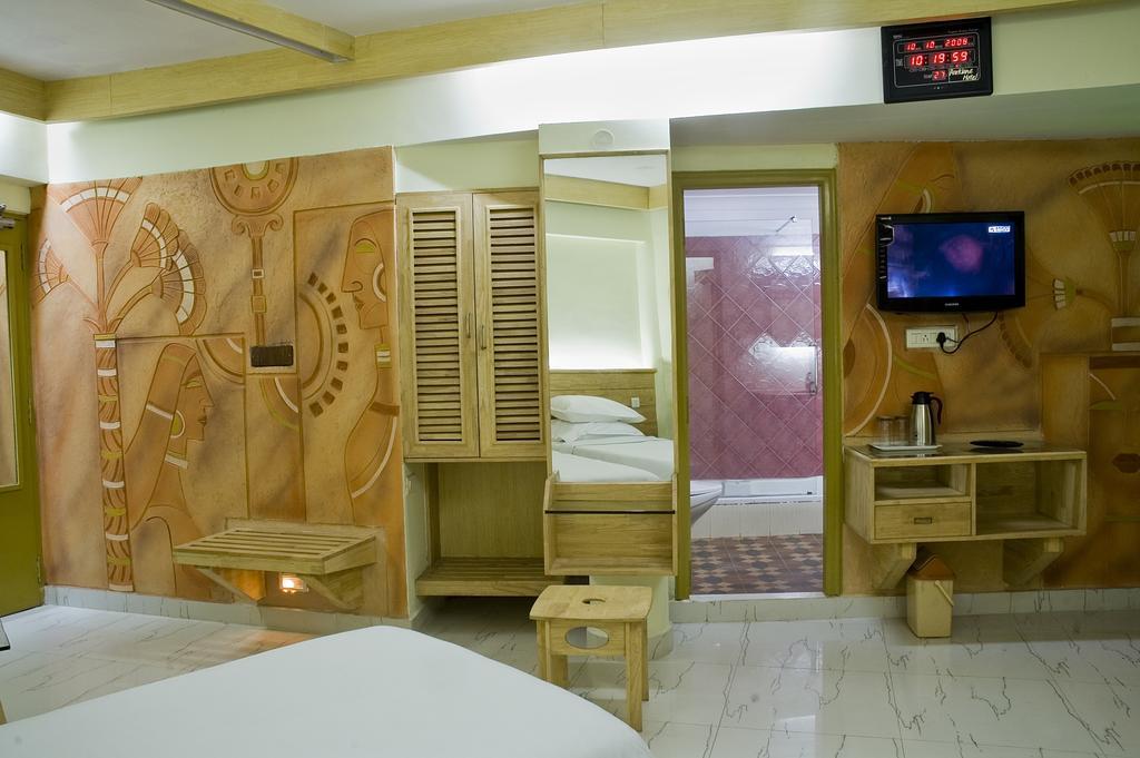 Parklane Hotel Мисор Екстериор снимка