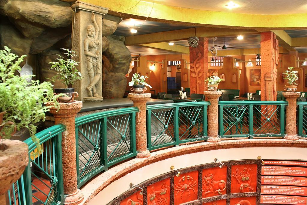 Parklane Hotel Мисор Екстериор снимка